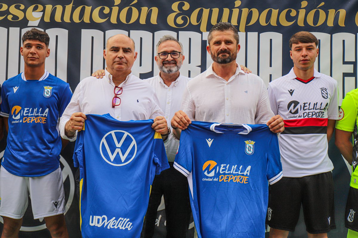 🤝𝐀𝐂𝐔𝐄𝐑𝐃𝐎 

🚗Volkswagen Melilla se convierte en nuevo patrocinador del equipo. 

👕🏟️ Estará presente tanto en nuestra camiseta de entrenamiento como en el Álvarez Claro. 

ℹ️udmelilla.es/volkswagen-mel…

¡𝐁𝐢𝐞𝐧𝐯𝐞𝐧𝐢𝐝𝐨𝐬 𝐚 𝐥𝐚 𝐟𝐚𝐦𝐢𝐥𝐢𝐚 𝐚𝐳𝐮𝐥𝐢𝐧𝐚! ¡𝐀