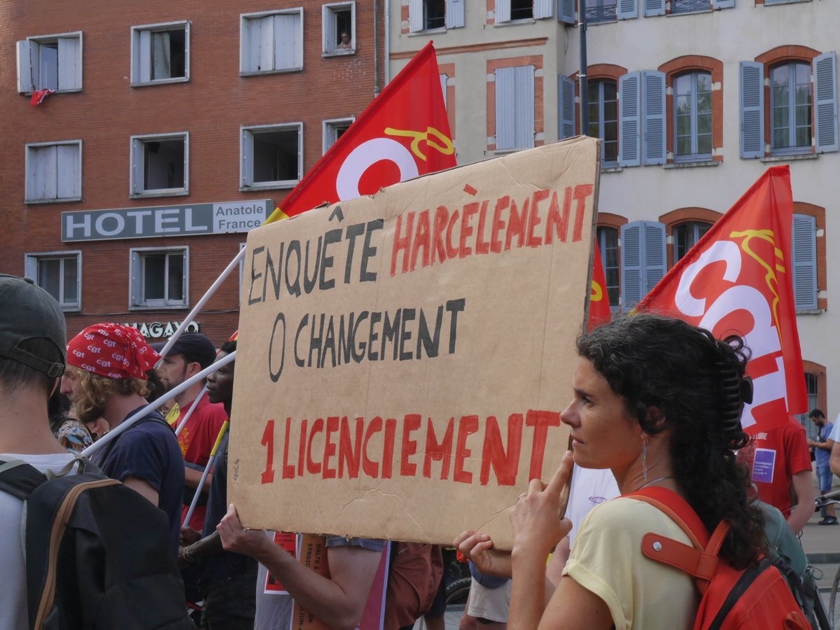✊Rassemblement contre la répression anti-syndicale chez Magellium-Artal à Toulouse

De nombreux travailleurs de Magellium et des soutiens sont présents pour exiger la réintégration de Nadia avant l'audience au tribunal des Prud'hommes de Toulouse ce vendredi matin.