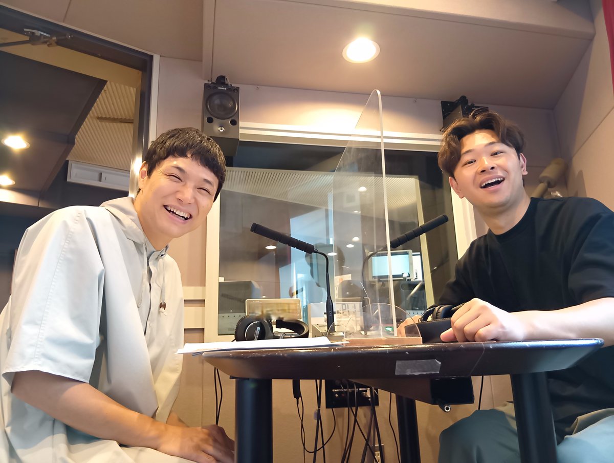 mouchu_sbc21's tweet image. 7月突入したけど、
まだまだいろんな余韻に浸りまくりラジオ📻
#おラジオ中 あす5日(土)よる9時半~
もう中&はらクン です!
#もう中学生
#原田フニャオ
#ダンビラムーチョ
#ヤジマリー
#欽の心