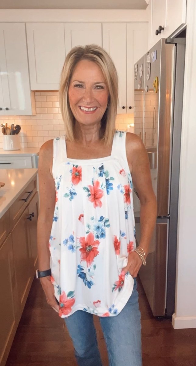 anyfittingshop's tweet image. 🌺Cute floral print tank top  is vibrant🥰🙌🏼blends comfort &amp;amp; flawless support! 🔥LINK IN BIO.   #Anyfitting #anyfittingtops #summerescape #amazonfinds #fashionfaves #summervibes #summerfashion #newarrival #summer #summerootd #fashioninspiration #ootd #summerstyle #comfy #explore