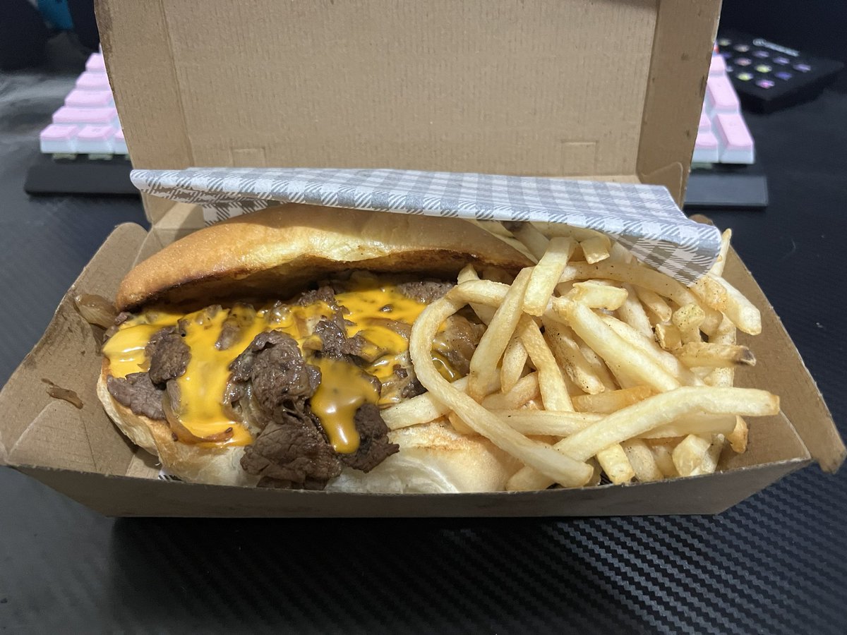 I eating this rn and you know what would be a good dessert? A pawjob frfr