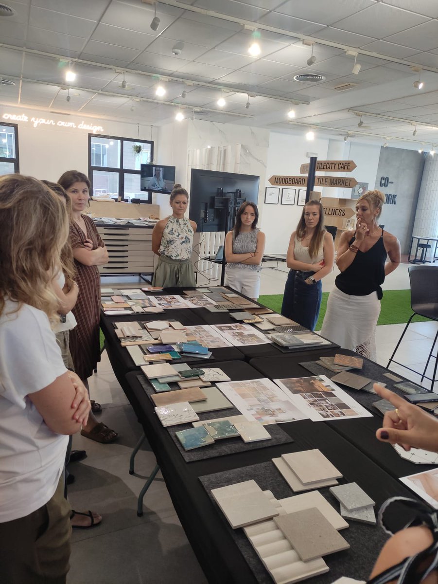 🧑‍🎓 Ayer finalizó el primer curso del programa formativo que ofrecemos junto a <a href="/ITC_ceramica/">ITC</a>, centrado en tendencias de diseño.

📢Próximos cursos:
♻️Economía circular (8-9 julio)
🔍Análisis del ciclo de vida (15-16 julio)

ℹ️ itc.uji.es/que-ofrecemos/…