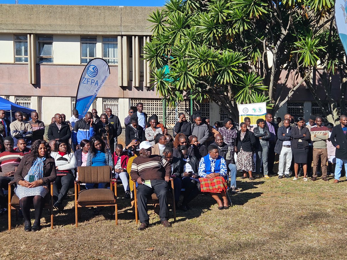 SADC_News's tweet image. #𝗦𝗔𝗗𝗖 𝗵𝗮𝗻𝗱𝘀 𝗼𝘃𝗲𝗿 𝗿𝗲𝗳𝗿𝗶𝗴𝗲𝗿𝗮𝘁𝗲𝗱 𝗳𝗶𝘀𝗵 𝘁𝗿𝘂𝗰𝗸 𝘁𝗼 𝗭𝗶𝗺𝗯𝗮𝗯𝘄𝗲 𝘁𝗼 𝘀𝘂𝗽𝗽𝗼𝗿𝘁 𝗳𝗶𝘀𝗵𝗲𝗿𝗶𝗲𝘀 𝘀𝗲𝗰𝘁𝗼𝗿: sadc.int/latest-news/sa…
@EliasMagosi @AngeleMakombo @sardcnet @MoFA_ZW @DIRCO_ZA @BWGovernment