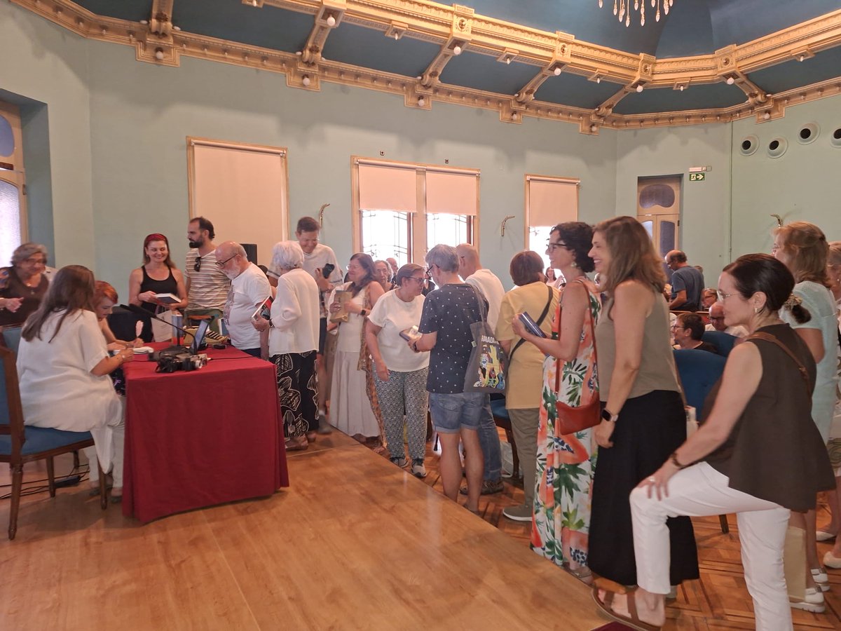 Gracias, Huesca.
Lleno absoluto, amor total.
Gracias <a href="/EstherPuisac/">Esther P. Nogarol</a> 
Gracias <a href="/LibreriaAnonima/">Librería Anónima</a> 
"Estás en mis ojos" <a href="/EdDestino/">Ediciones Destino</a>  <a href="/Planetadelibros/">PlanetadeLibros</a>