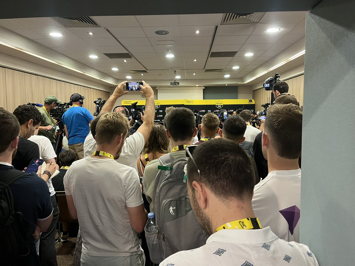 Richard Keeskamp (@richardkeeskamp) on Twitter photo Quite some attention for <a href="/vismaleaseabike/">Team Visma | Lease a Bike</a> #TDF2025 Quite some attention for <a href="/vismaleaseabike/">Team Visma | Lease a Bike</a> #TDF2025
