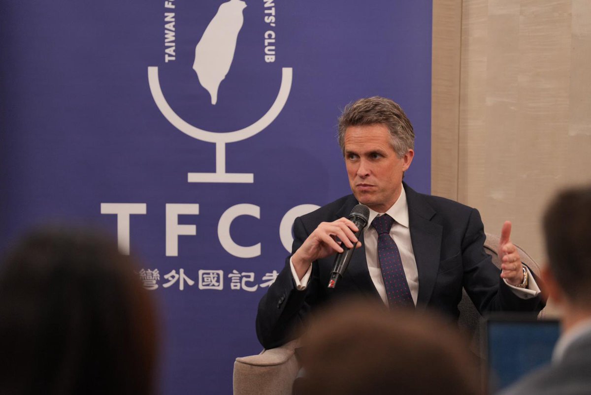 TaiwanFCC's tweet image. The Taiwan Foreign Correspondents’ Club hosted Conservative MP, former cabinet member and defence secretary Sir Gavin Williamson @GavinWilliamson for a talk yesterday. Sir Gavin, who’s on a trip in Taipei, engaged in a wide-ranging discussion with members. Photos: @Mik_G_Taiwan