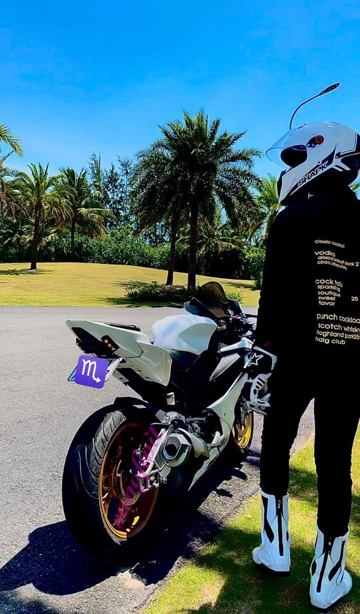 越南的太陽

📷；辣個男倫

#YAMAHA_YZF_R6