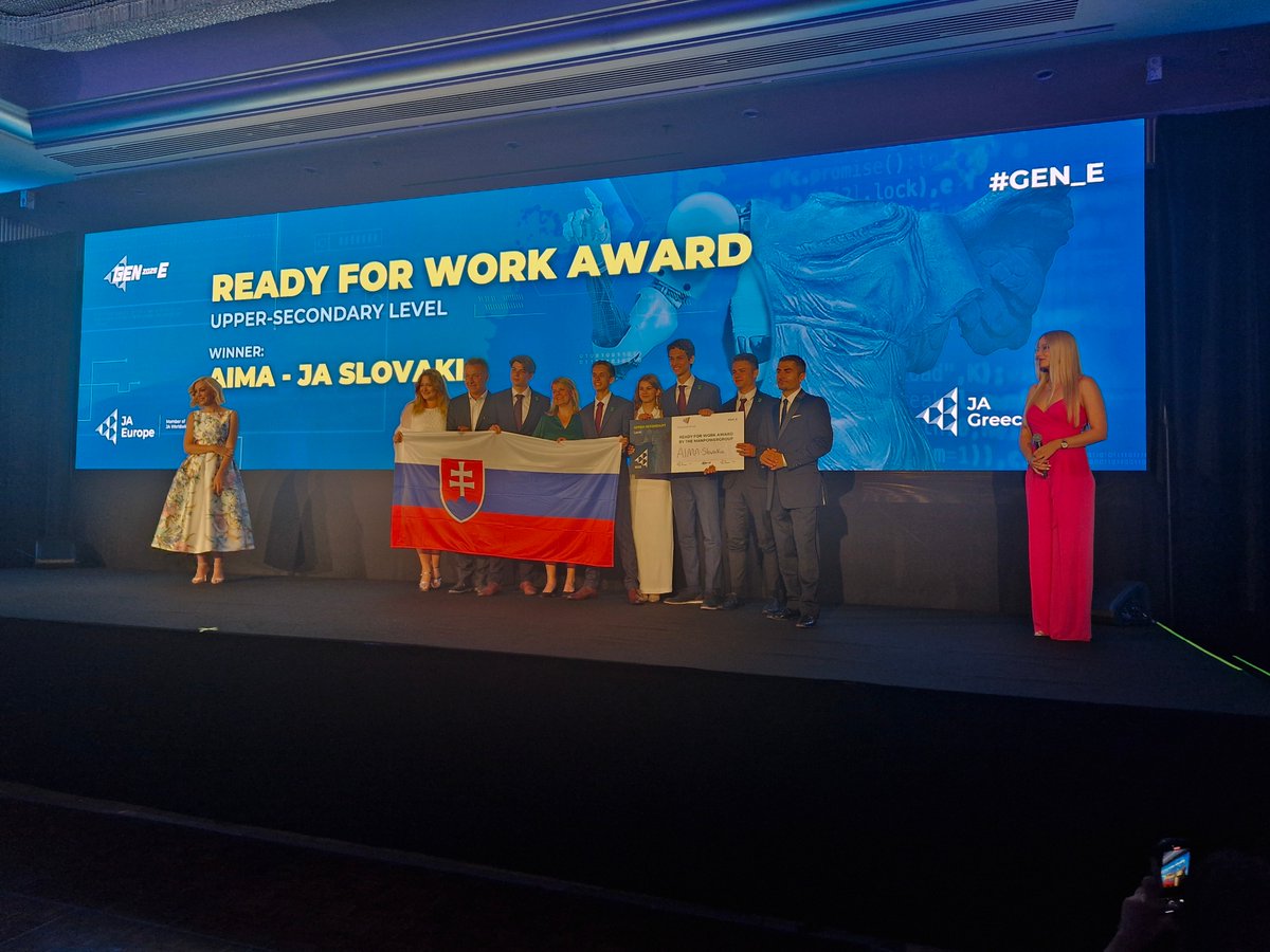 ManpowerGroupGR's tweet image. Riccardo Barberis, President of ManpowerGroup Northern Europe &amp;amp; France, awarded the #ReadyForWork 2025 prize to team Aima from Slovakia at #GEN_E2025!
👏 Also 3rd Best Company in Europe
#ManpowerGroupAtGen_E #huManpower #FutureOfWork