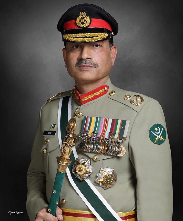 کربلا میں بھی یزیدی #سیدوں پر بھونکتے تھے 
اور 
آج پاکستان میں یہودیوں کے فرمانبردار   بھی #سید پر بھونک رہے ہیں