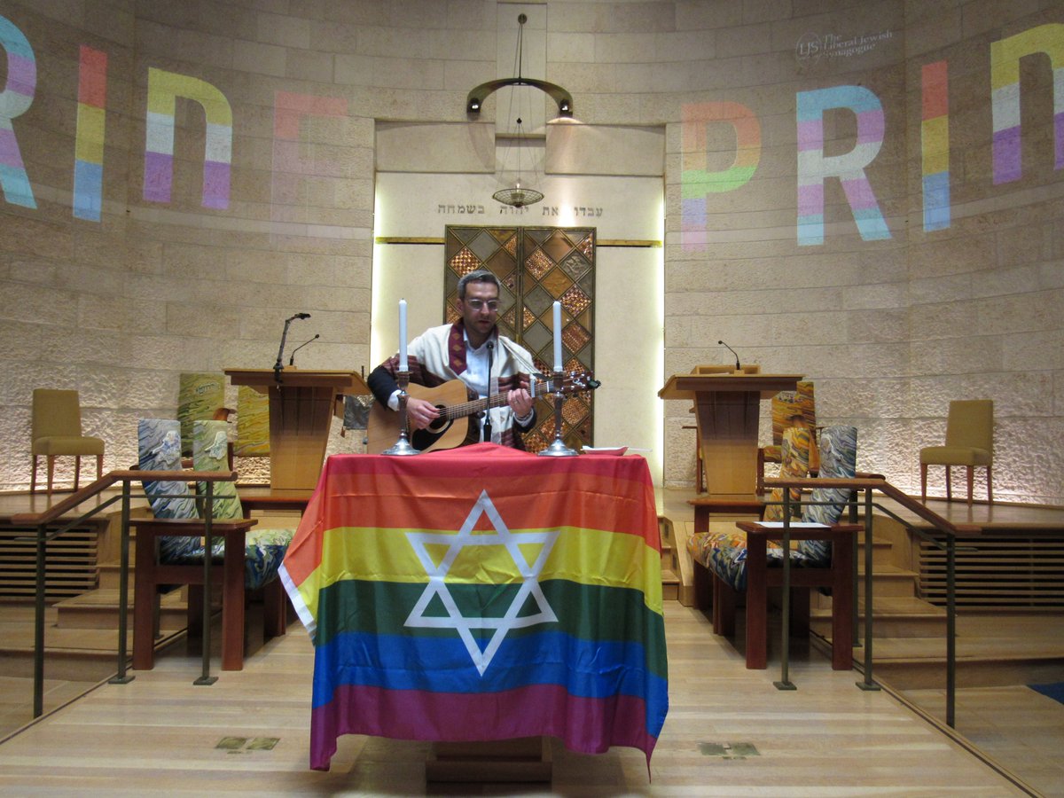 LiberalJudaism's tweet image. It has become a much-loved tradition at The Liberal Jewish Synagogue to mark LGBTQI+ Pride with a joyful Erev Shabbat service.
This year, they hosted a combined LGBTQI+ and D/deaf Pride service, using British Sign Language interpretation.
Full story: liberaljudaism.org/2025/07/lgbtqi…