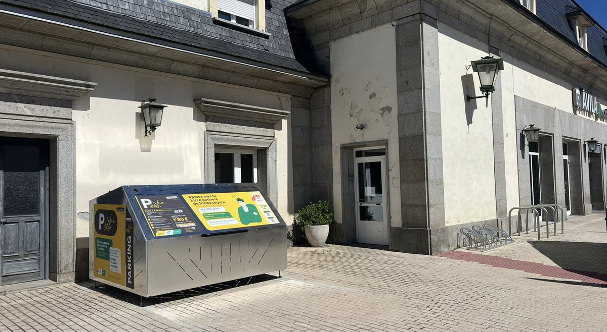 ¿Viajas en tren este verano? 🚂🌞
¡Aparca tu bici 🚲 o patinete 🛴 en las estaciones de <a href="/Adif_es/">Adif</a> de forma segura y despreocúpate!

web.doncicleto.com/noticia/este-v…