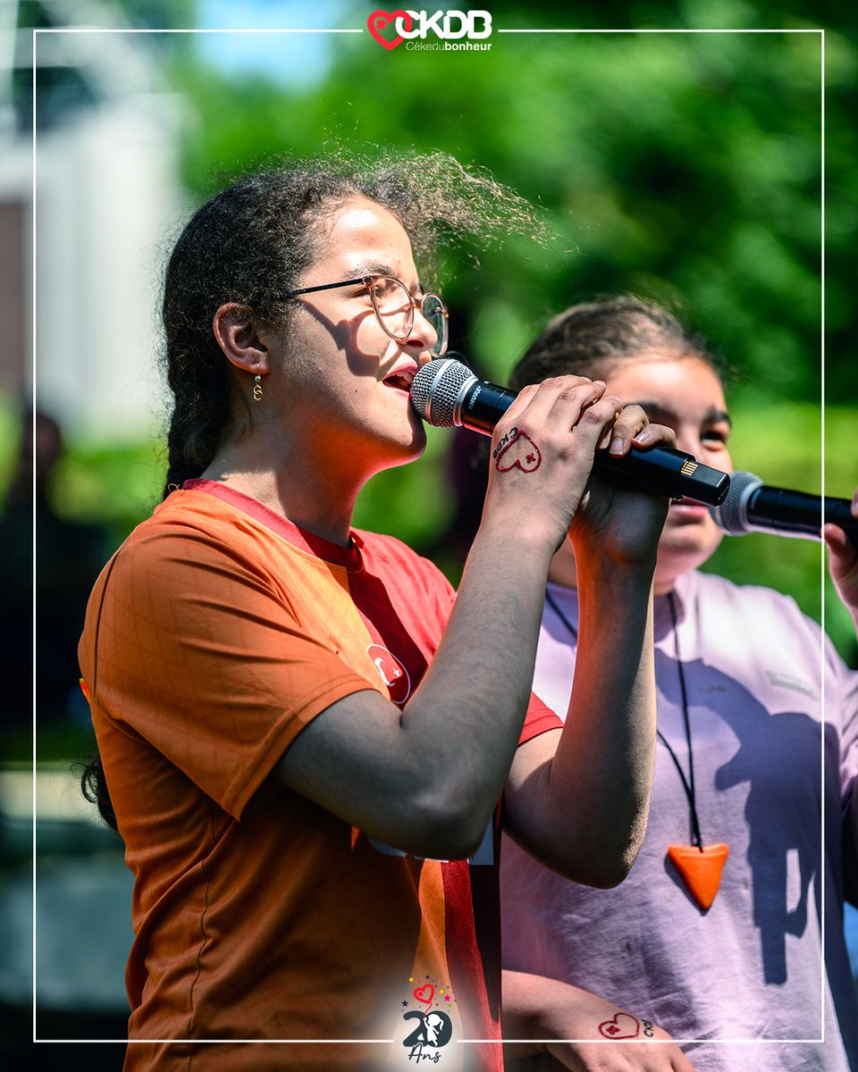 🎤 Retour en rythme sur une Fête de la Musique placée sous le signe du karaoké à l’IME Henri Wallon !

Des chansons à tue-tête, des rires partagés et des sourires qui ont illuminé les visages des enfants ✨

Un immense merci à celles et ceux qui ont mis l’ambiance avec nous 💛