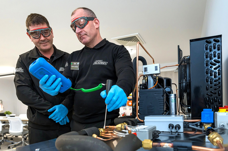 proelectrician's tweet image. Ideal Heating awarded skills funding to support industry’s transition to heat pumps

Find out more here - bit.ly/3ZZSBFM

@idealheating #heatpumps #skillsbootcamp #heatpumptraining #expertacademy