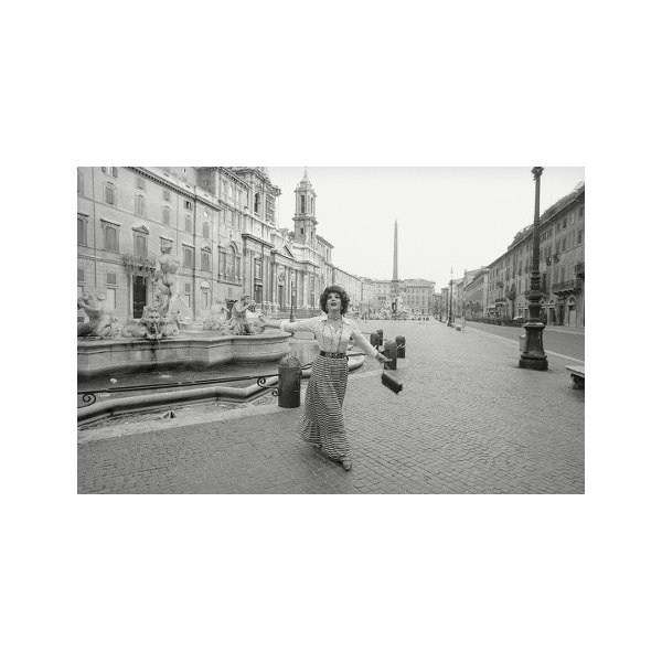 I pettegolezzi durano soltanto qualche giorno, si spengono molto presto e la verità ha di nuovo il sopravvento.⁠
– Gina Lollobrigida⁠
⁠
#ginalollobrigida #lalollo #bersagliera #piazzanavona #sampietrini #sanpietrini #roma #rome #cobblestones #romancobblestone