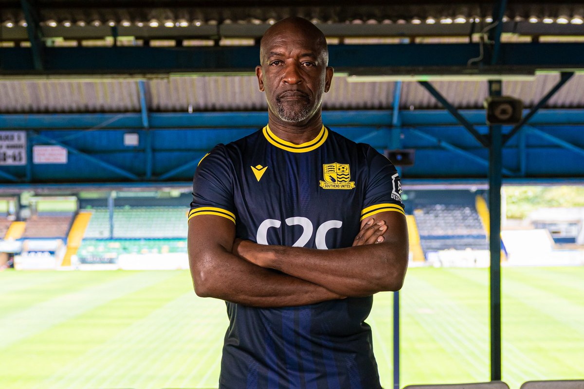 SouthendMacron's tweet image. Our home. Our kit.
Our brand new 25/26 replica home shirt, celebrating 70 years at Roots Hall is here and will be available to purchase online from 10am today 🦐