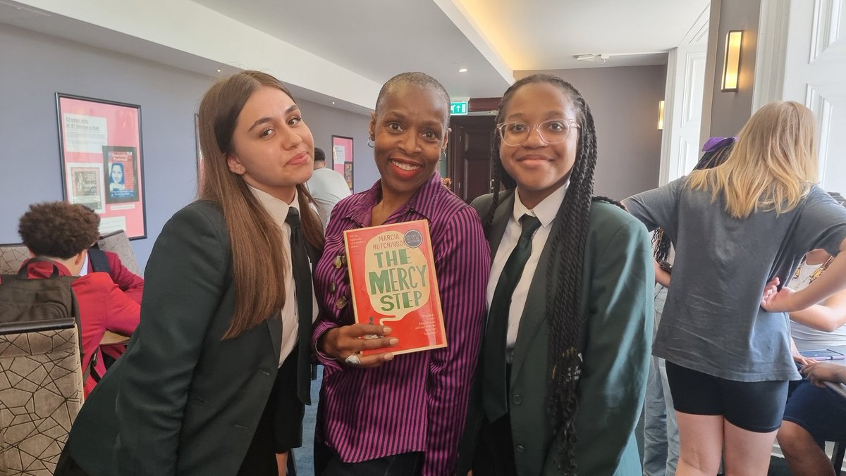 Marciathewriter's tweet image. The kids are alright! How to fantastic time on Monday at @BradfordLitFest . It's been well over a decade since I did a school's event. Forgot how fabulous it can be when kids are excited about your work. They loved #TheMercyStep presentation #Bradford2025