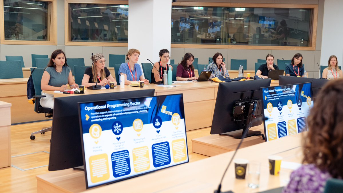EUAsylumAgency's tweet image. Understanding how the EUAA works on the ground offers key insights into EU asylum support.
During their visit to Malta ๐ฒ๐น, @EUHomeAffairs Blue Book trainees learned and discussed how the Agency assists Member States, from deployments and training to reception and data analysis.