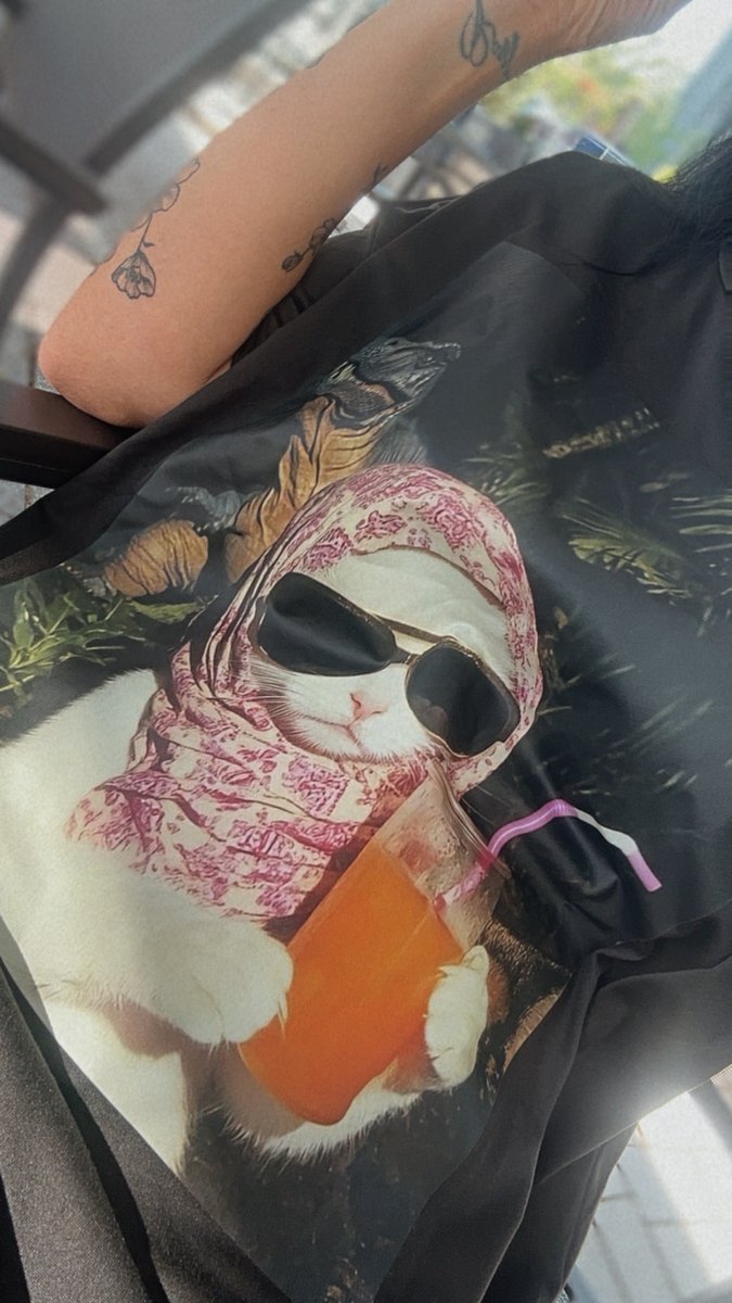 Hayırlı Cumalar 
Seviliyorsunuz 🙋🏻‍♀️🙋🏻‍♀️🙋🏻‍♀️🙋🏻‍♀️