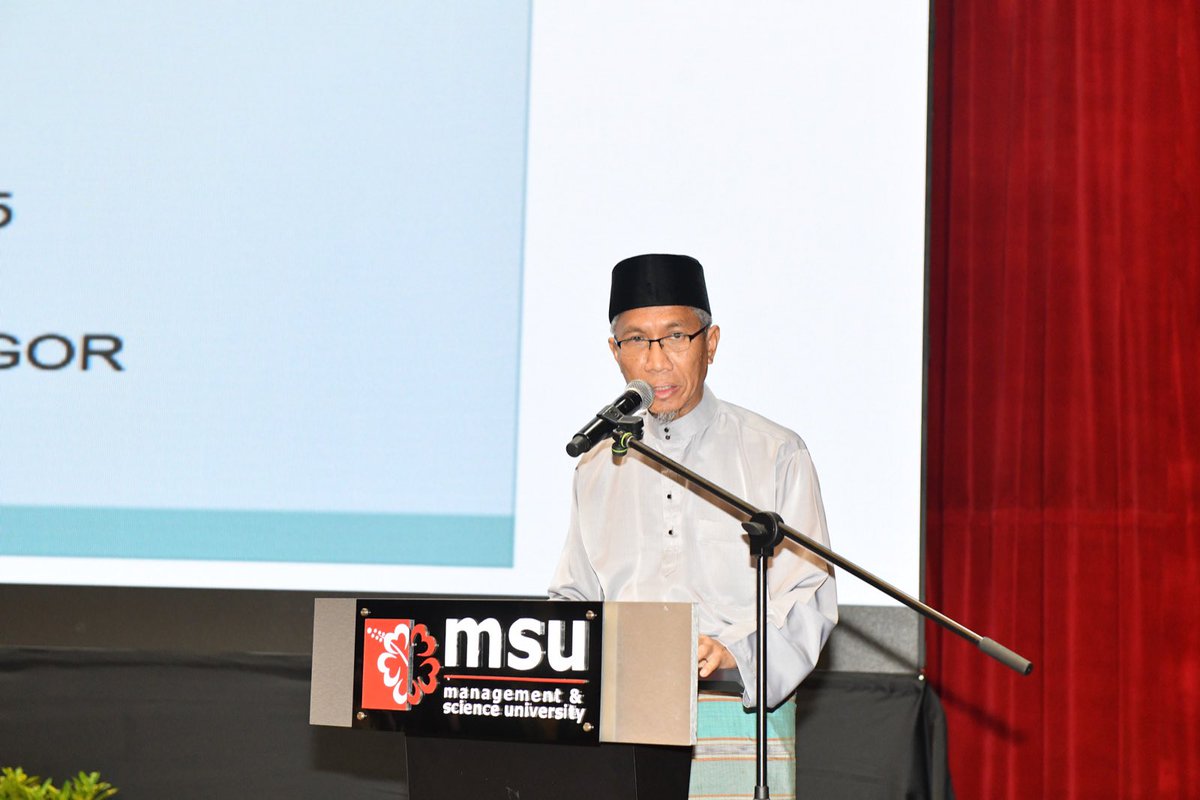 MohdShukriYajid's tweet photo. Selesai menghadiri program Syarahan Maal Hijrah 1447H bersama Dato' Dr. Haji Anhar Bin Haji Opir, S.S DS Utama Diraja Mufti Selangor, anjuran bersama @ICCMSU dan @MuftiSelangor. Perkongsian yang baik bagi permulaan @MSUmalaysia tahun baru ini agar lebih cemerlang &amp; komited. https://t.co/5U9siNFvgF
