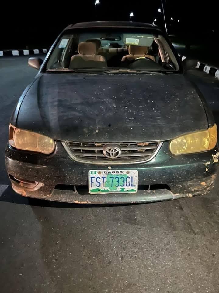 dozenhost's tweet photo. BREAKING NEWS: Nigerian troops arrest two bandits in Benue State Mr. Felix Agbako and Mr. Tsekaa Kyaan. https://t.co/BUhFEVQBQ7