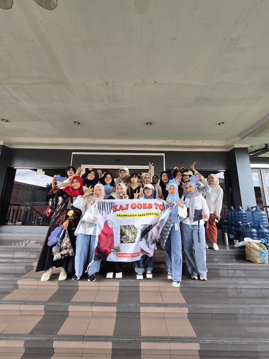 rombongan TERI 🎣 <a href="/kcharenina/">Charenina 🍀</a> <a href="/ripnchips/">riff</a>