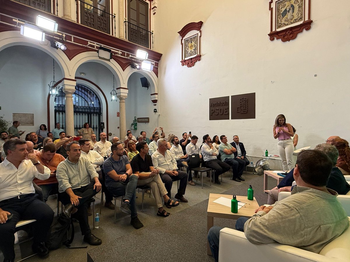 🦟 Los socialistas de Camas, presentes en el Foro de Especialistas sobre el Virus del Nilo Occidental.

📢 Denunciamos la inacción de la Junta de Andalucía (PP) ante una grave amenaza sanitaria.

👨‍⚕️ Con la participación del epidemiólogo Fernando Simón.

#PSOECamas #VirusDelNilo