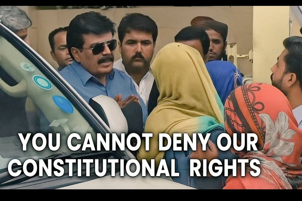 aslimujahid's tweet photo. @Rebel_Inks sis help chye.
PST JEST Waiting Candidates Protest krhe hain 14 dino se karachi press club p.nakas policy ki wja se 8 se 9 hazar bacho ko bina nokri diye chor dia gya h.zyda tr over aged hogye hain.sardar shah ne 33 wlo ko appoint krliya baaki 40 50 wle reh gye hain. https://t.co/wExYKTJX9o