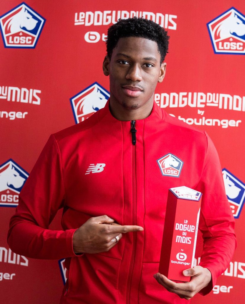 Jonathan David, Juventus'ta sağlık kontrollerinden geçmek ve imza atmak üzere önümüzdeki saatlerde Torino'da olacak.

📰 Fabrizio Romano 

#aspor #Milan #FenereAcilTransfer #new #Transferİstiyoruz #Ispanya #aspor #TransferNews #sporhaberi