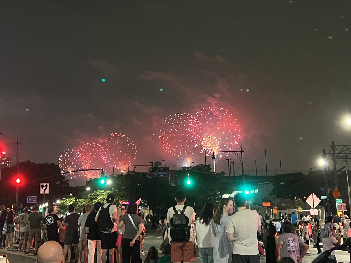 juliaglass776's tweet image. Happy 4th July to all who celebrate, can鈥檛 believe it鈥檚 been a year since we where there