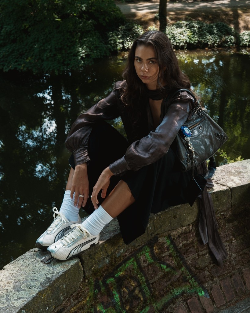 AFEWSTORE's tweet image. SHOP LINK ➡️ l8r.it/QHlN

Track-born. Street-approved.
The PUMA H-Street OG — blending 2000s sprinting heritage with street-ready energy.

#PUMAHStreet #Y2KRunning #AFEWstore