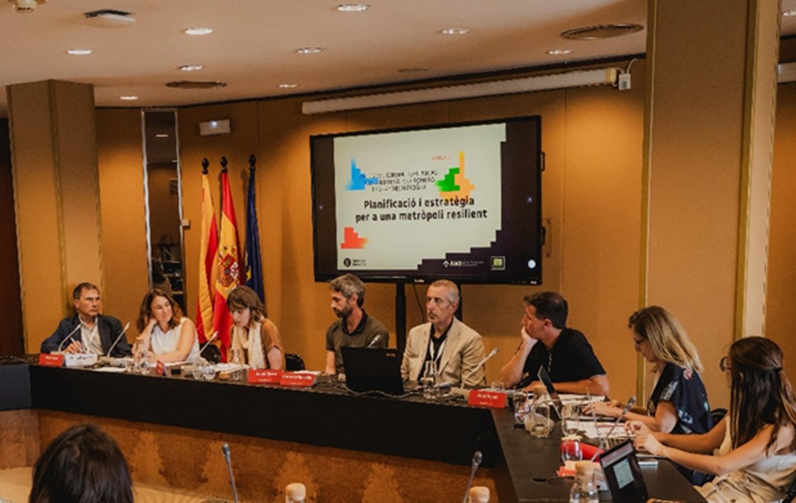 ICGC. Generalitat (@icgcat) on Twitter photo 🌍 Ahir, l’ICGC va participar a la jornada “Metròpolis en Transformació” organitzada per l'#AMB i <a href="/catalunyaeuropa/">Fundació Catalunya Europa</a>.
Vam debatre sobre la integració del coneixement dels riscos davant l’augment de fenòmens extrems i de la seva possible evolució pel canvi climàtic.
#Resiliència 🌍 Ahir, l’ICGC va participar a la jornada “Metròpolis en Transformació” organitzada per l'#AMB i <a href="/catalunyaeuropa/">Fundació Catalunya Europa</a>.
Vam debatre sobre la integració del coneixement dels riscos davant l’augment de fenòmens extrems i de la seva possible evolució pel canvi climàtic.
#Resiliència