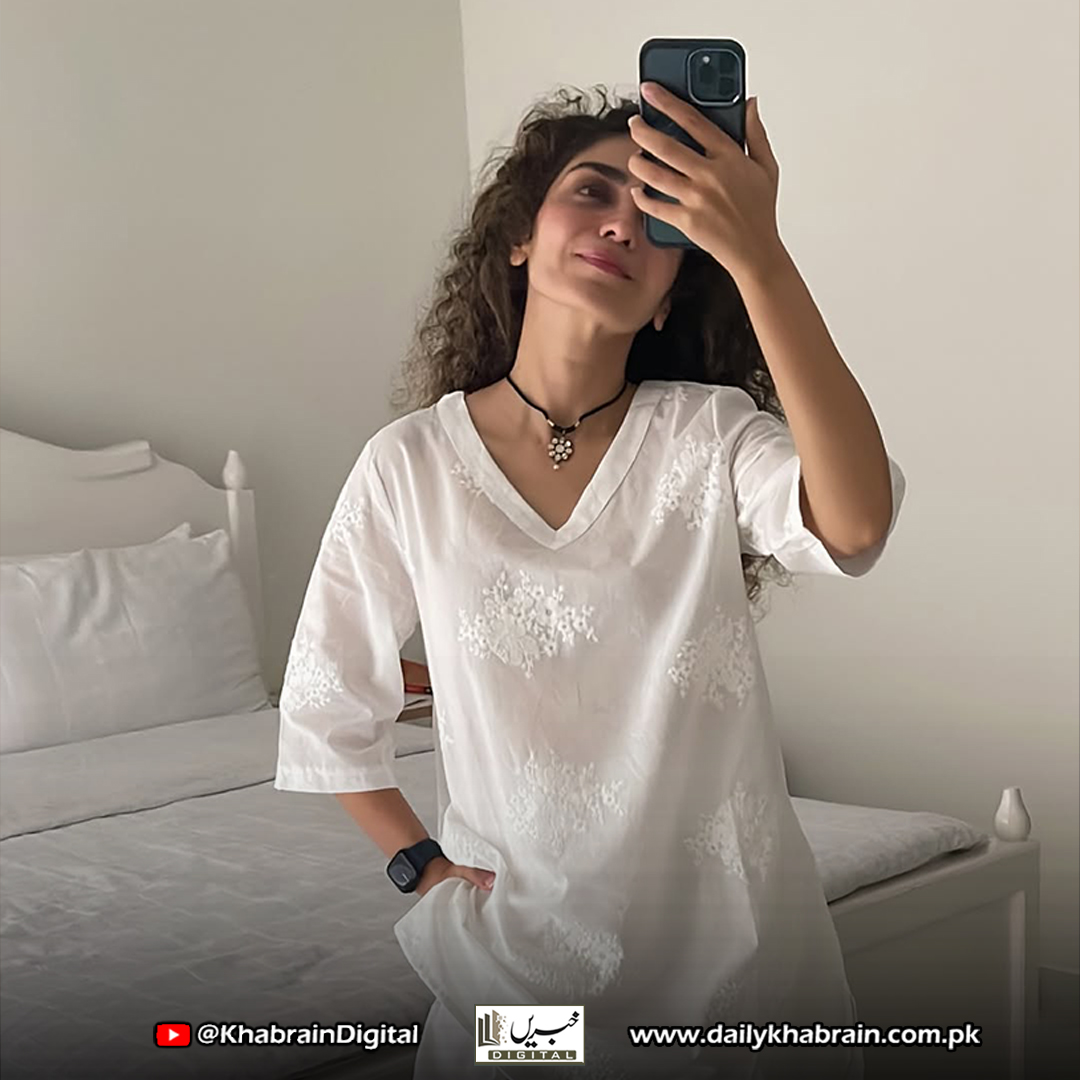 daily_khabrain's tweet image. Hajra Yamin 
Shines Bright
Fearlessly Fabulous

#khabraindigital 
#HajraYamin #ShinesBright #FearlesslyFabulous #BoldAndBeautiful #NaturalCurls #PakistaniPride #ActressGoals #StyleIcon
Hajra Yamin