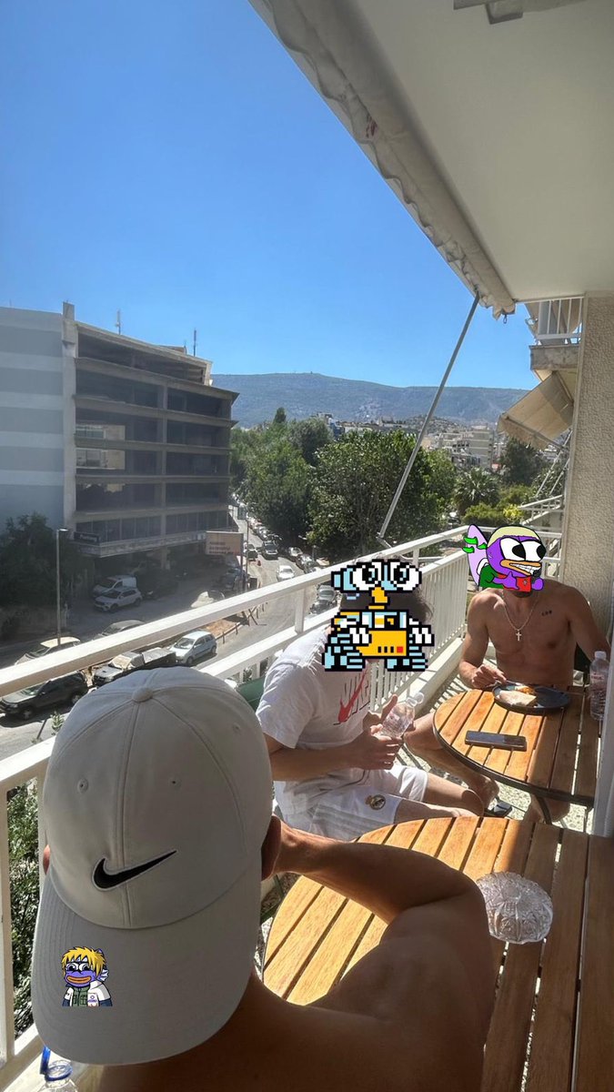Gmonad / Gmalaka
Waking up in Greece and having a romantic breakfast 
Life is good 💜🇬🇷