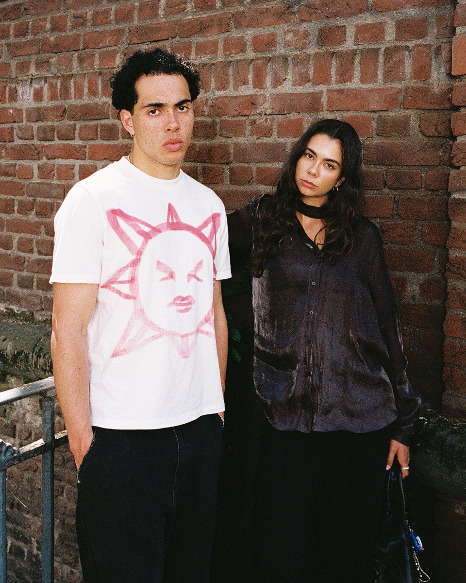 AFEWSTORE's tweet image. SHOP LINK ➡️ l8r.it/QHlN

Track-born. Street-approved.
The PUMA H-Street OG — blending 2000s sprinting heritage with street-ready energy.

#PUMAHStreet #Y2KRunning #AFEWstore