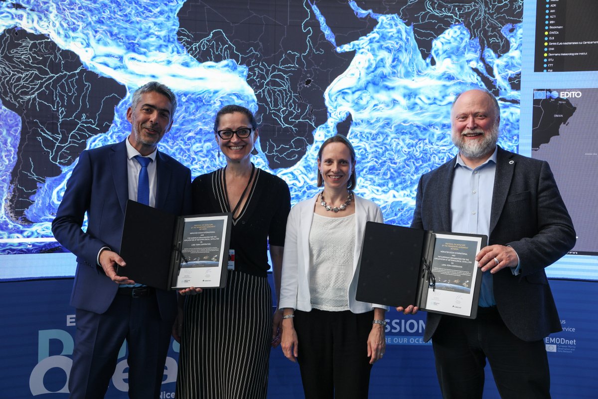 MercatorOcean's tweet image. 🌊🛰️ Mercator Ocean & @eumetsat sign a new long-term partnership to boost ocean forecasting, climate services & sustainable resource management using satellite data & digital ocean systems.
The agreement was initially discussed on 9 June at #UNOC3.
🔗 mercator-ocean.eu/mercator-ocean…