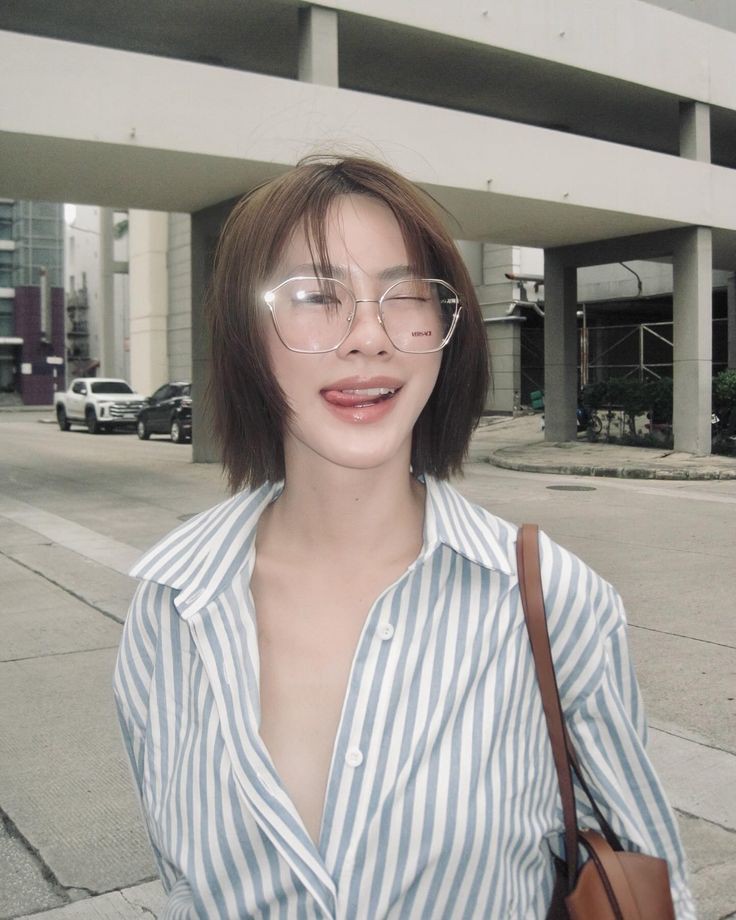 _uaeshj's tweet photo. ✶⋆.˚ restarting ♡
⋆˚࿔ #stantwt, #readertwt 𝜗𝜚˚⋆
hii! i'm uea, looking for #moots. any fandom is okay, even tpop and bl fan is fine ^^

⋆˚꩜｡ she/her, '06 liner 🇵🇭
⋆˚꩜｡ multi stan, https://t.co/zCqzV4RqNm fan
⋆˚꩜｡ not new

♡ / ↺ are appreciated! thank you  ☆ https://t.co/z8DiXNWC4E