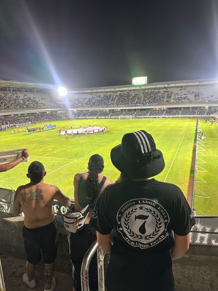 Once Caldas vs Cruz Azul 

A todos lados enea 
-7-
Juramos es7ar