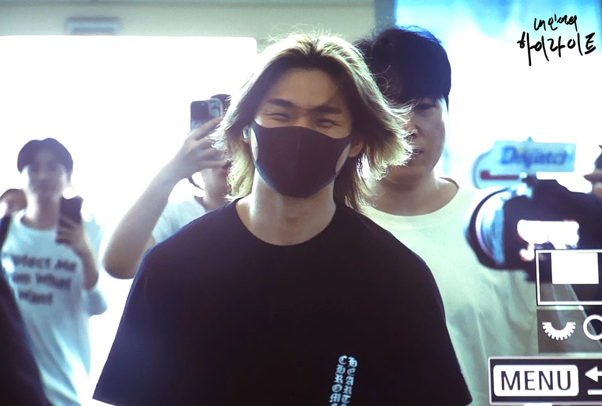 High__Lite's tweet photo. 250704 ICN

Off to HK🇭🇰

#대성 #DAESUNG #DLITE #テソン
#DsWAVE
@d_lable https://t.co/qIDSQ35Bjs