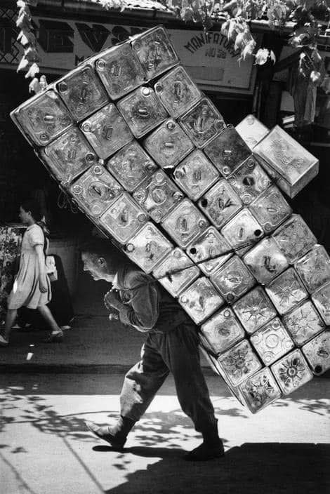 Hayaller , batıda gerçekleştirmek için , doğuda ise gerçeklerden kaçmak için kurulur. 

İ. Gonçarov 

............ gün güzelliklerini getirsin .