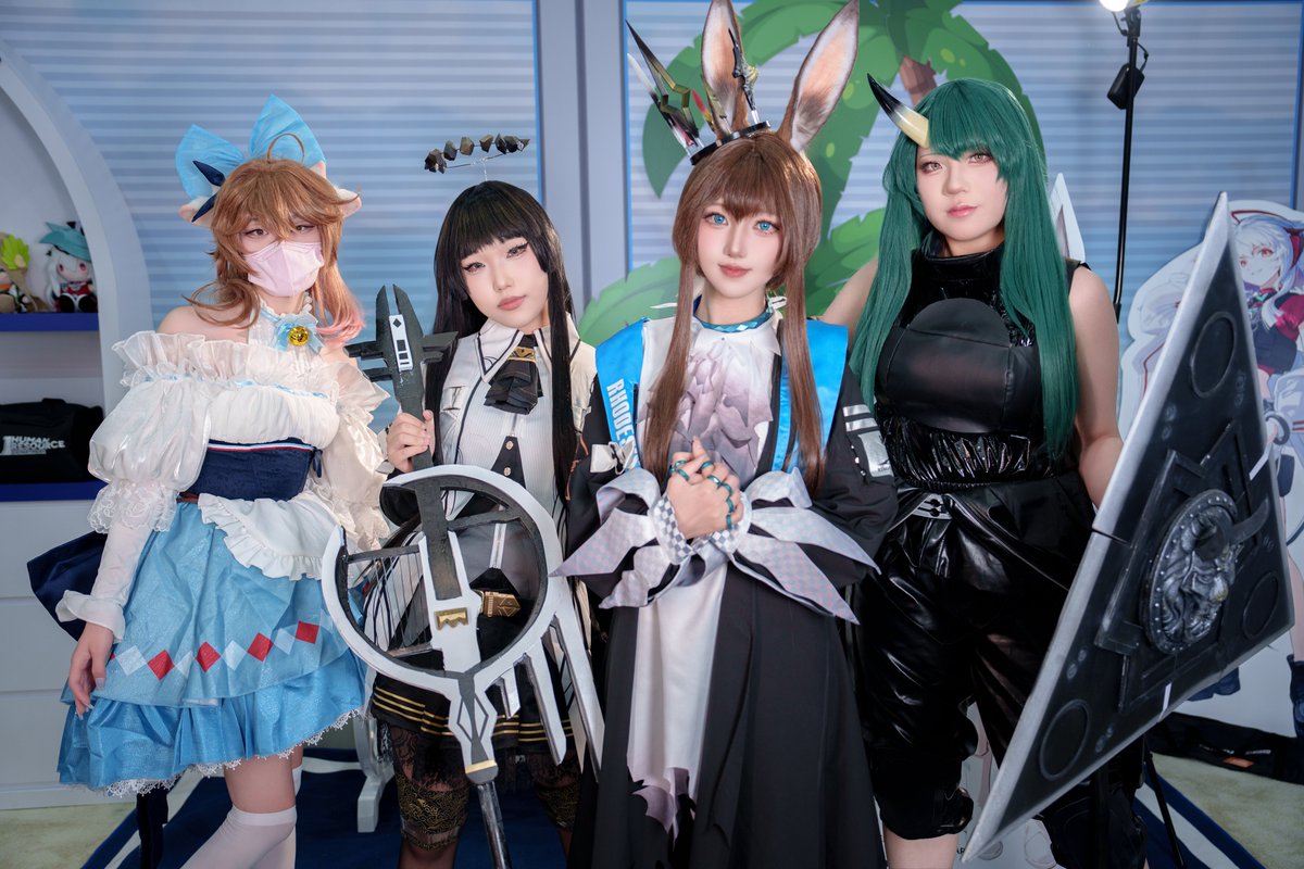 Dear Doctor, Arknights is now showcasing at AX 2025! Don't forget to join us for fantastic rewards over the next 3 days. See you at Entertainment Hall E-85 from 9:00-21:00 till July 6, 2025 (UTC-7)!

#Arknights #Yostar #AnimeExpo #AX2025