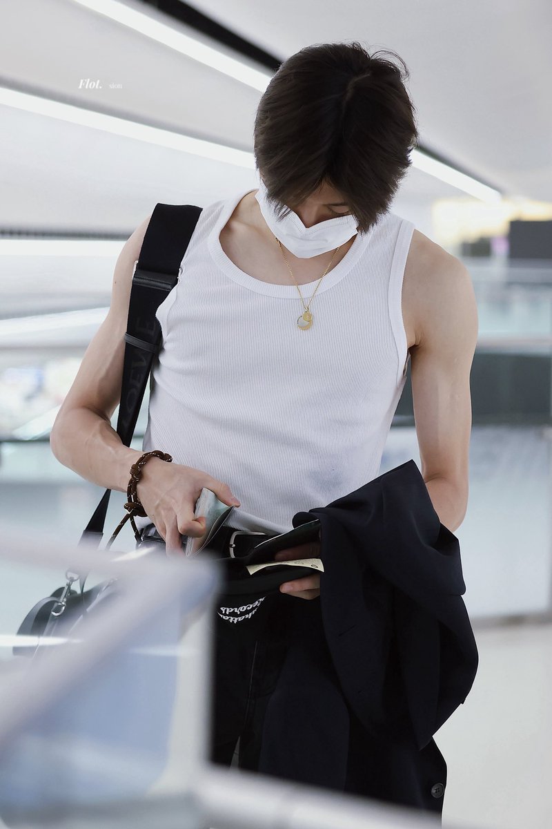 𝐹𝑙𝑜𝑡. tweet media