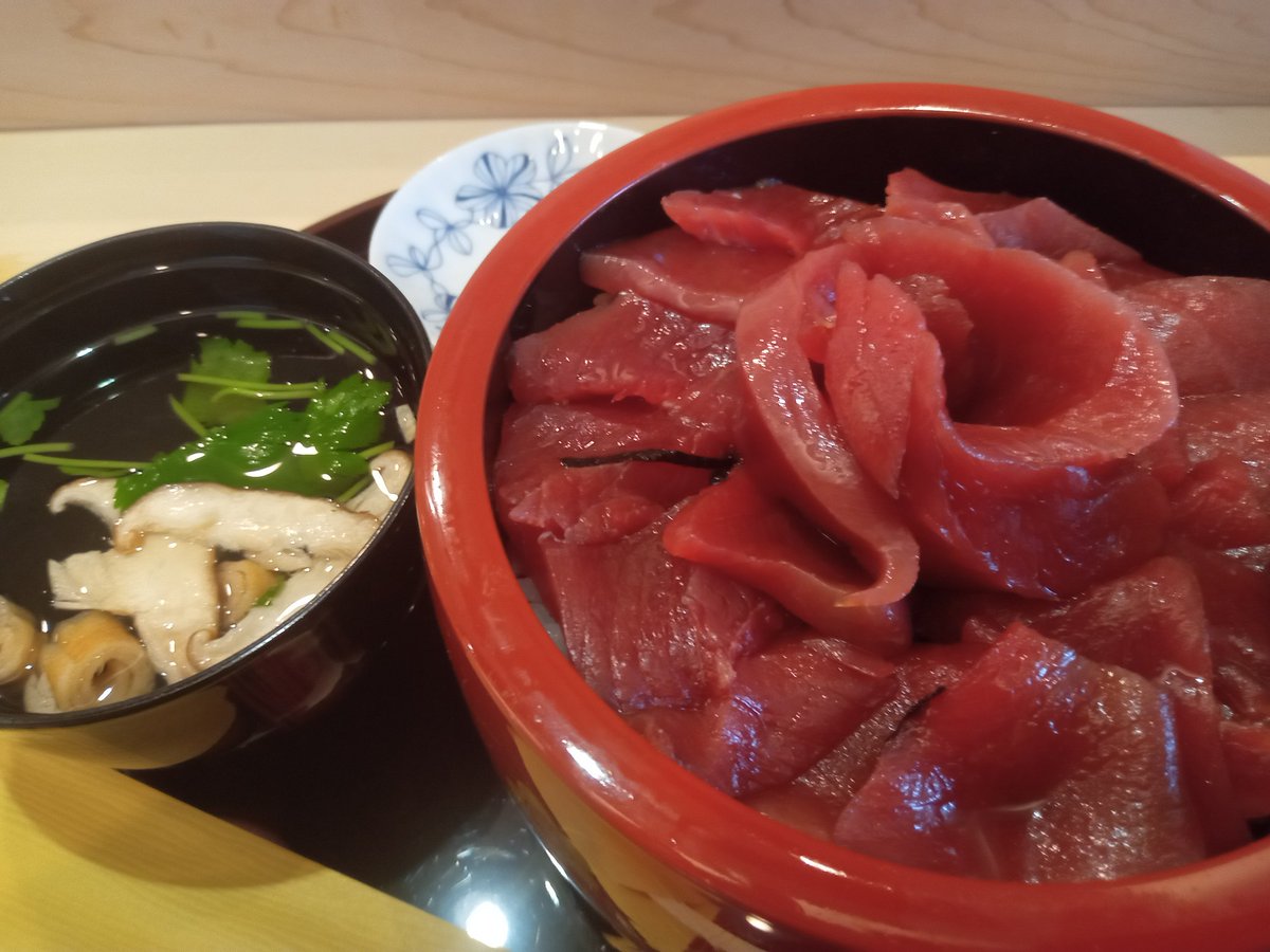 MENUの写真見てふらふらと入店
鮪ドーン、美味しかった🎵
