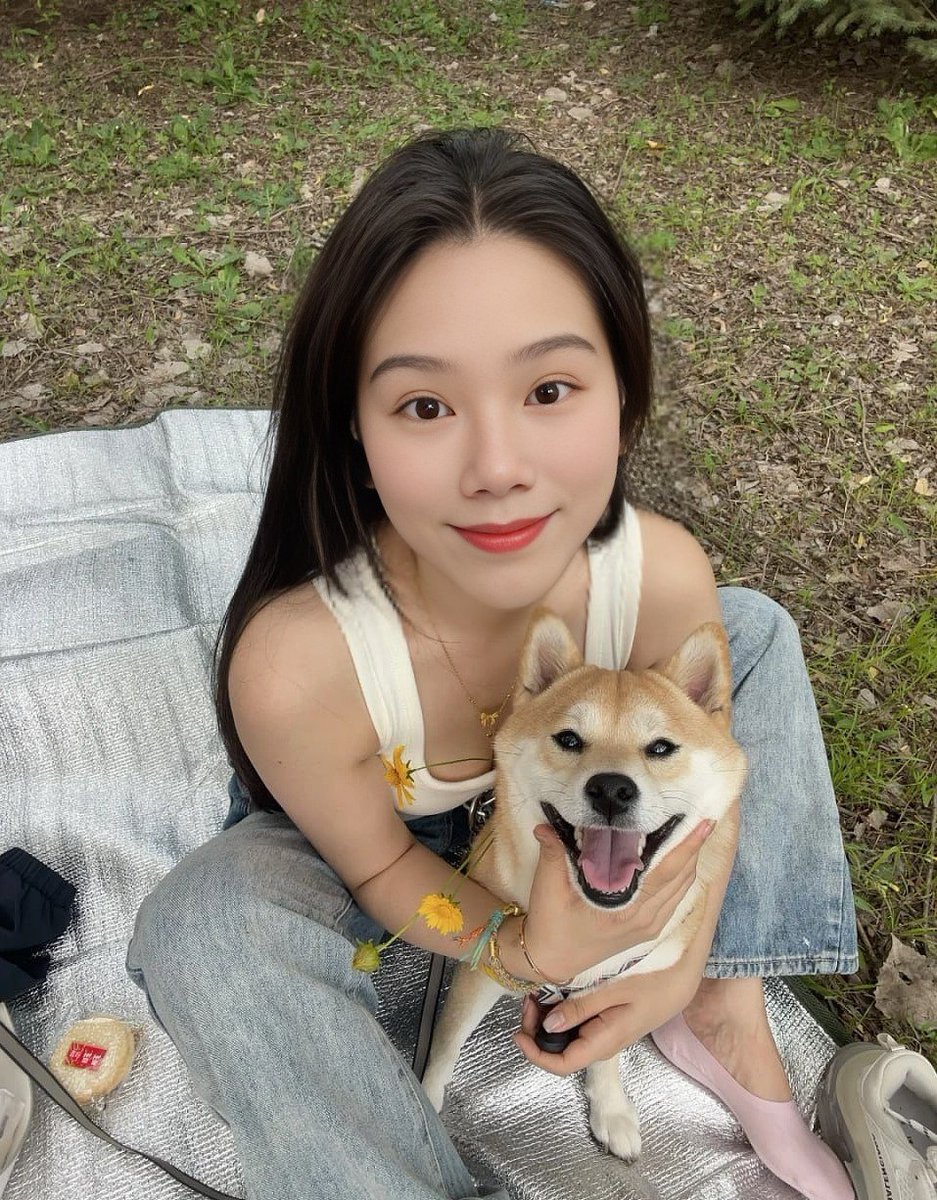 With my dog🥰