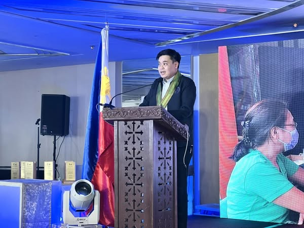CCCPhlVCED's tweet photo. #TODAY: @CCCPHL and Barangay Health Workers Partylist convene the culminating activity of the #ACTLocal program for Barangay Health Workers, an initiative under the CCC's Communities for Resilience program that recognizes BHWs as key responders to climate-related health risks.
The activity underscores the importance of strengthening local capacities and reaffirms the commitment to support BHWs through sustained engagement, training, and inclusive climate-health action.
Watch livestream here: https://t.co/MUZEsSWkUq