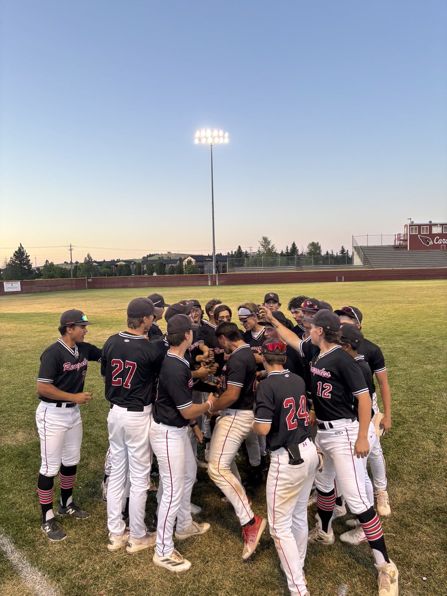 Renegades Win Again 11-1 to Start Spokane Classic 2-0! 

Paquette 3 IP 0 ER 0 BB 5 K
Parsons 2 IP 0 R 6 K!!
Tetreault 2-3 💣 2B 5 RBI
Mitzel 2-3
Lapaschuk 2-3