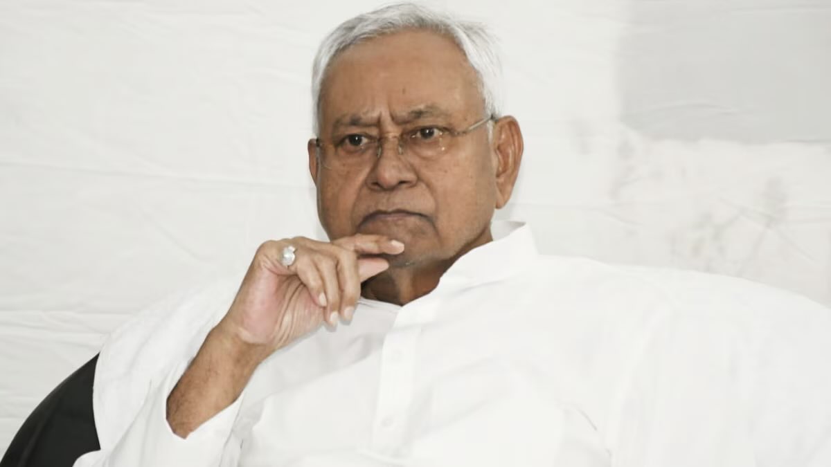 बिहार में विधानसभा चुनाव से पहले मुख्यमंत्री नीतीश कुमार की पार्टी को बड़ा झटका लगने जा रहा है🔥🔥🔥

जेडीयू के एक पूर्व MLC और दो पूर्व विधायक पार्टी से इस्तीफ़ा दे कर RJD में शामिल होने जा रहे हैं।