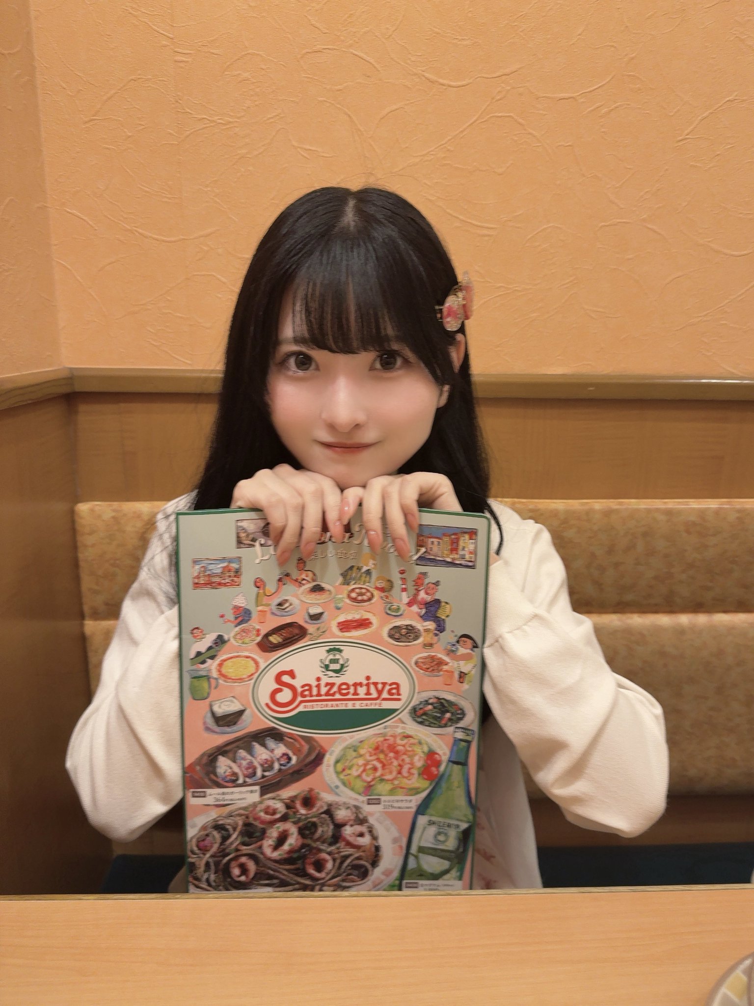 小鳥遊るい（#ババババンビ）サイン入りパネル 小鳥遊るい（#ババババンビ） サイン入り写真パネル | TOKYO