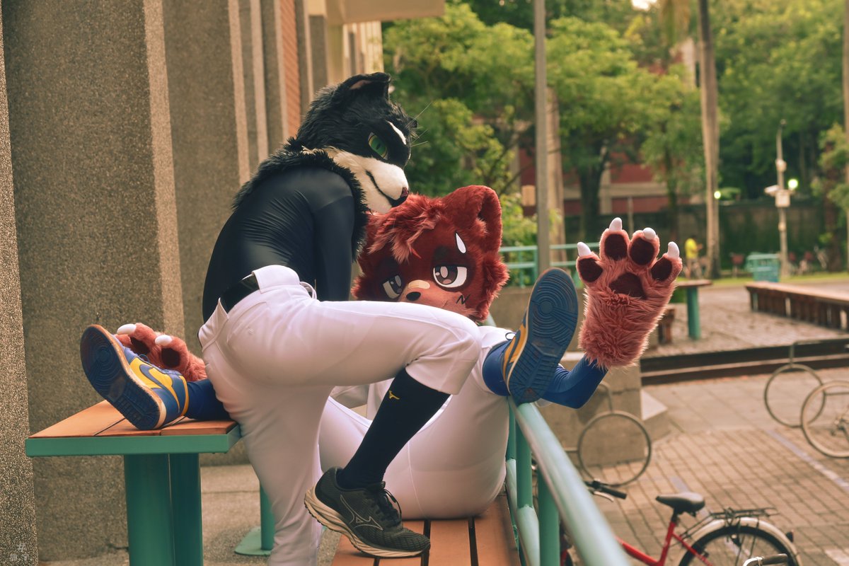 看甚麼？沒看過學長教訓學弟嗎？
📷Toufu Blue