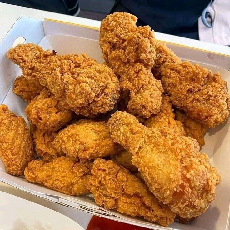 pinkvelvet_cake's tweet photo. ╰┈➤ this or that food poll
✧.* american food edition 
˚ · . a 🧵 for anyone who wants to participate;  <3 https://t.co/D7YqoSTivU