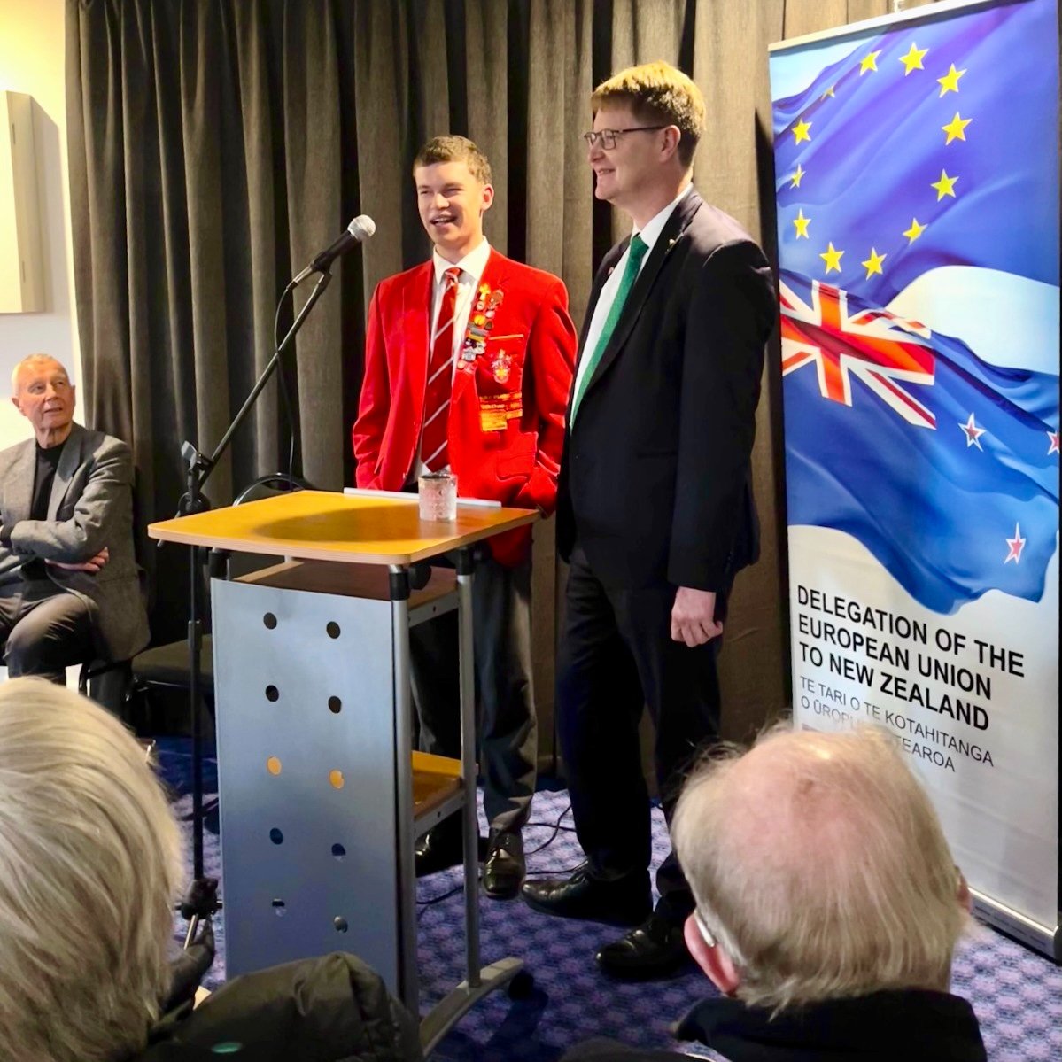LMeredithEU's tweet image. Great kลrero in Hawkeโs Bay! ๐ณ๐ฟ๐ช๐บ
๐นMinister @NicolaWillisMP outlining Going for Growth
๐นStrong exchange w/ MP @CatherineWedd
๐นFoodEast: a hub of smart agritech ๐ฑ
๐น28% export boost in 1st year of #EUNZFTA
๐นLively @NZIIA_live debate on trusted ๐ช๐บ๐ณ๐ฟ ties
#StrongerTogether